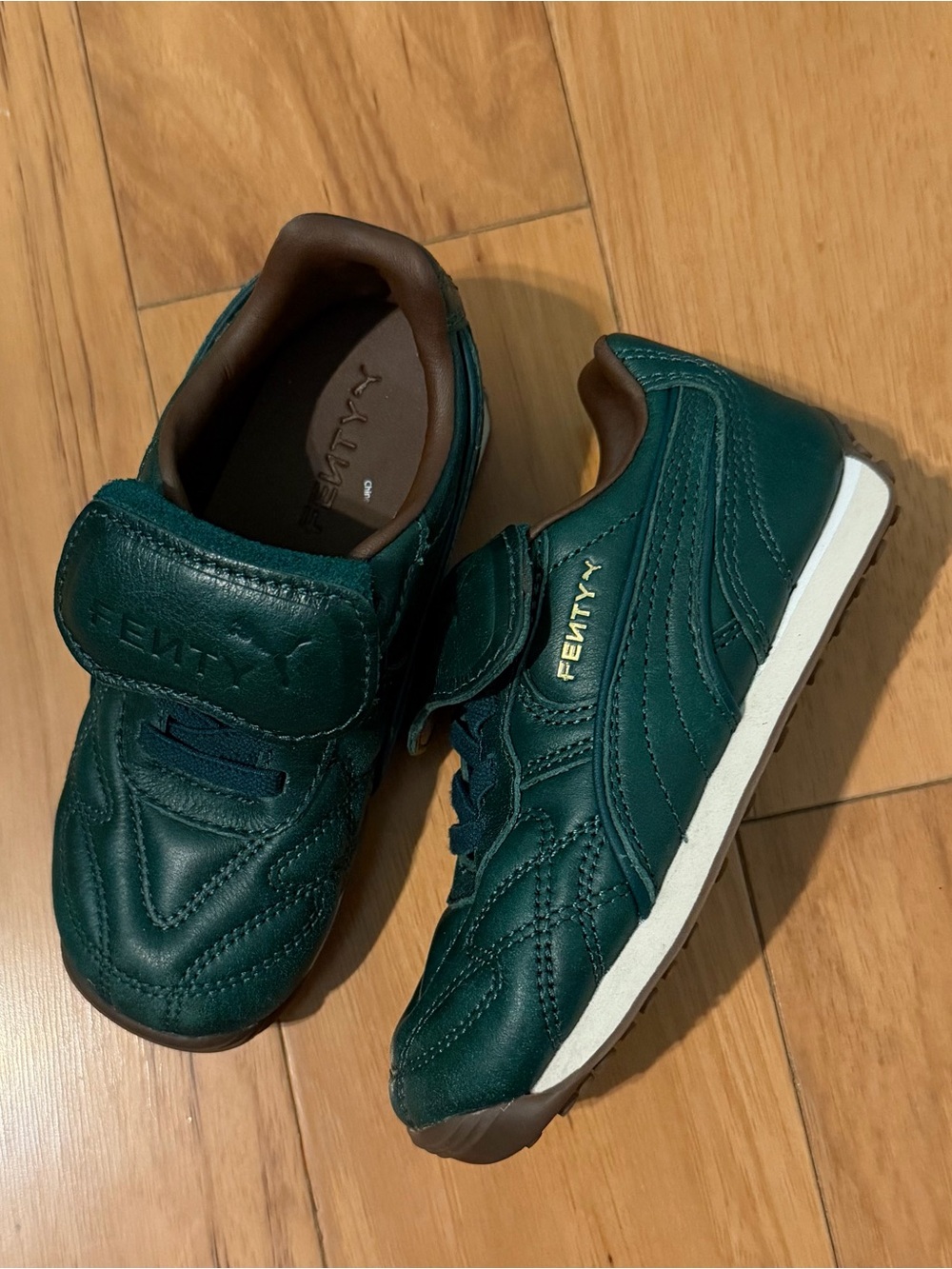 PUMA Fenty by Rihanna Green Leather Sneakers Size 9C Kids